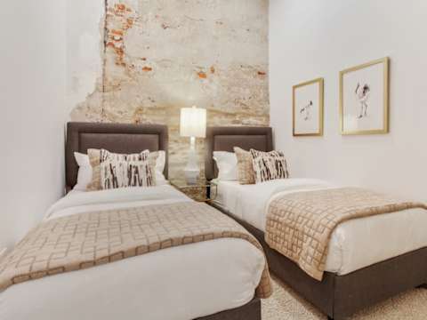 Modern CBD Hotel Suites with Near French Quarter photo 32