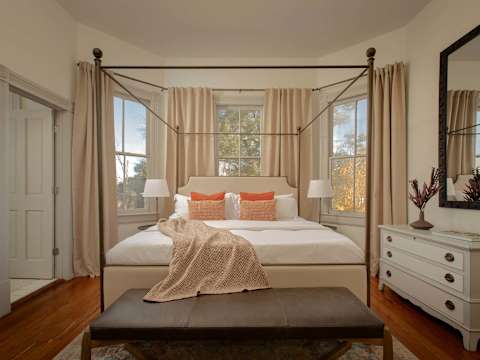 Contemporary Compound, Heated Pool photo 8