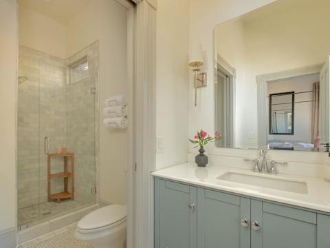 Contemporary Compound, Heated Pool photo 12