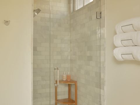 Contemporary Compound, Heated Pool photo 13