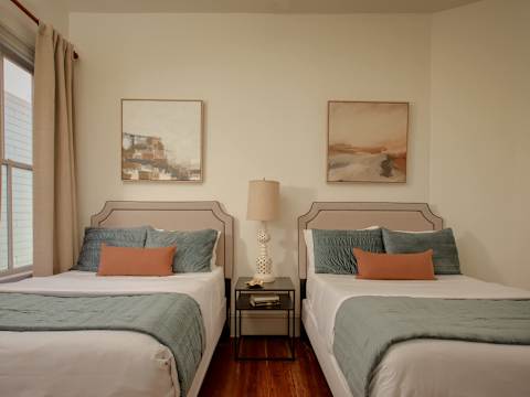 Luxury Victorian Retreat, Heated Pool photo 3