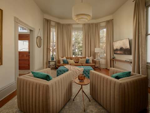 Luxury Victorian Retreat, Heated Pool photo 4