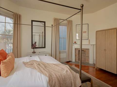 Luxury Victorian Retreat, Heated Pool photo 9