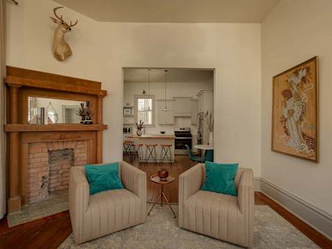 Luxury Victorian Retreat, Heated Pool photo 27
