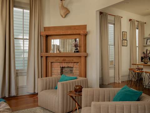 Luxury Victorian Retreat, Heated Pool photo 26