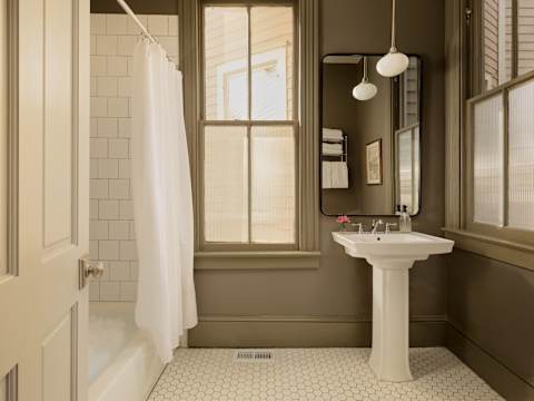 Luxury Victorian Retreat, Heated Pool photo 37