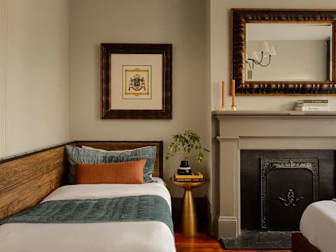 Charming Victorian Home, Cocktail Pool photo 6