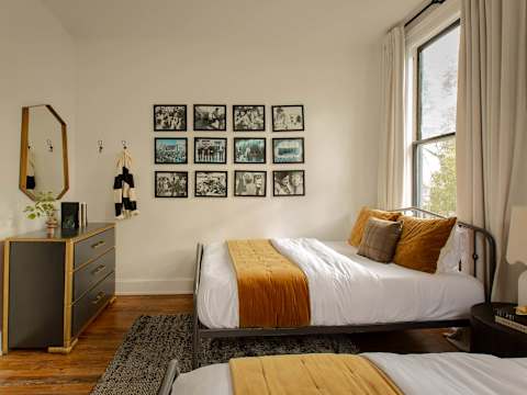 Modern Luxe Sophistication Near Forsyth Park photo 14