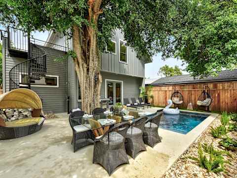 9BR East Austin Combo | Pool & Outdoor Dining photo 1