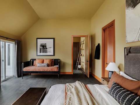 Stylish Home, near Downtown, Heated Pool photo 17