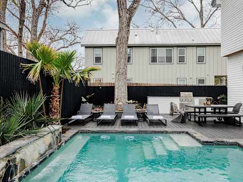 Stylish Home, near Downtown, Heated Pool photo 28