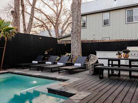 Stylish Home, near Downtown, Heated Pool photo 29
