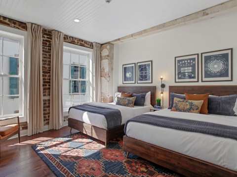 10BR Downtown Savannah Combo, Walk to Nightlife photo 8