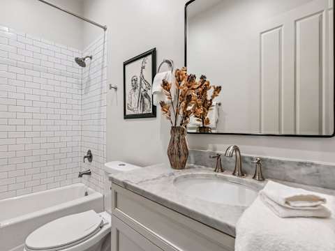 Sleek Historic Condo | Steps to French Quarter photo 14
