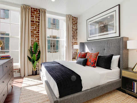 Historic Downtown Building Buyout, Nightlife photo 17
