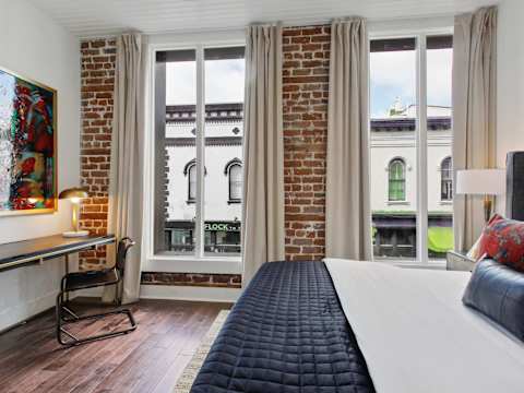 Historic Downtown Building Buyout, Nightlife photo 5