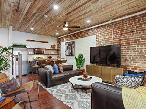Historic Downtown Building Buyout, Nightlife photo 85