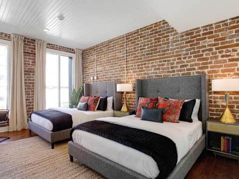 Historic Downtown Building Buyout, Nightlife photo 111