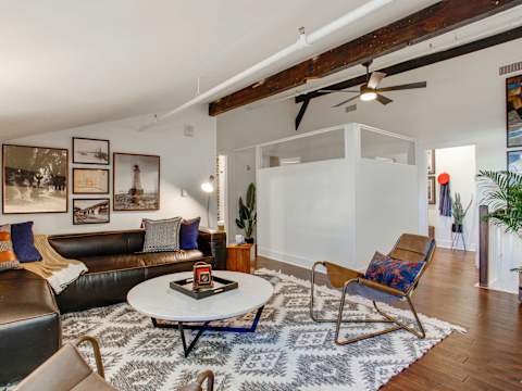 Historic Downtown Building Buyout, Nightlife photo 105