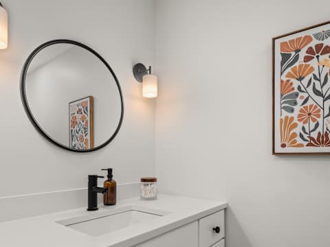 5BR Luxury Townhome | Stowe | More Units Available photo 25