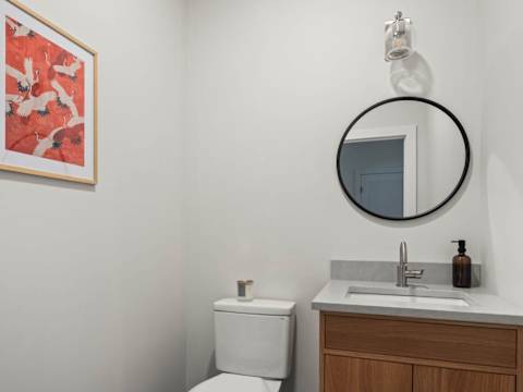 Heart of Stowe Getaway | 10 BDR | 2 Townhomes photo 9