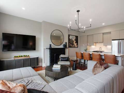 Restored 1800's Condo | Downtown Savannah photo 9