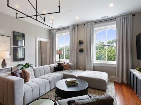 Restored 1800's Condo | Downtown Savannah photo 6