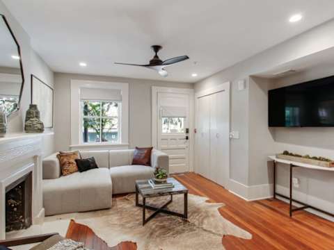 2 Connected Historic Condos | Downtown Savannah photo 9