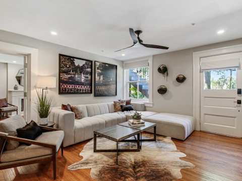 2 Connected Historic Condos | Downtown Savannah photo 18