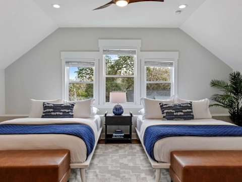 6BR Estate & Cottage | Hot Tub | Near Beach photo 2
