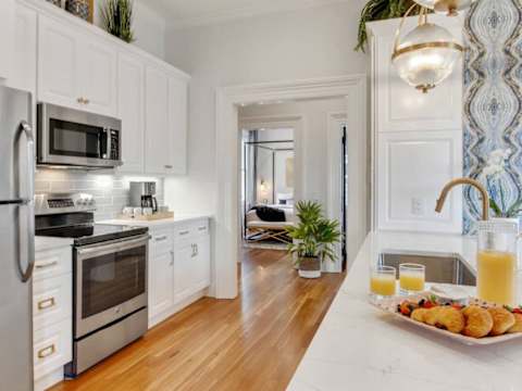 12BR Contemporary Savannah Retreat | Forsyth Park photo 42