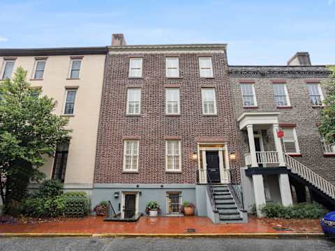 Preserved 1800s 3BR Home, Downtown Savannah photo 28