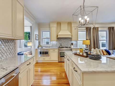 Grand 10BR Jamaica Plain | Dual Floor Combo photo 11