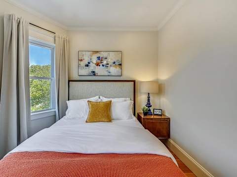 Grand 10BR Jamaica Plain | Dual Floor Combo photo 17