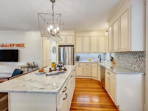 Grand 10BR Jamaica Plain | Dual Floor Combo photo 13