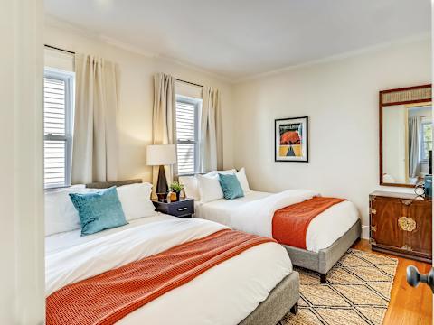 Grand 10BR Jamaica Plain | Dual Floor Combo photo 42