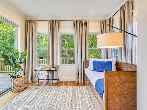 Grand 10BR Jamaica Plain | Dual Floor Combo photo 51