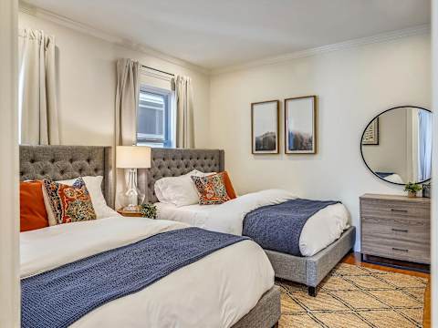 15BR Boston Entire Building | 3 Living Spaces photo 16