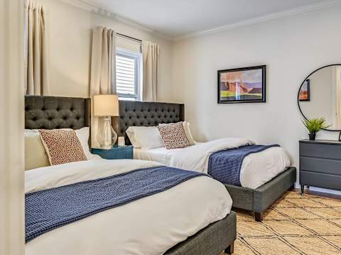 15BR Boston Entire Building | 3 Living Spaces photo 41