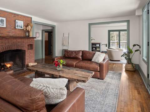 Spacious 5BR Stowe Resort | Forest & River Views photo 13