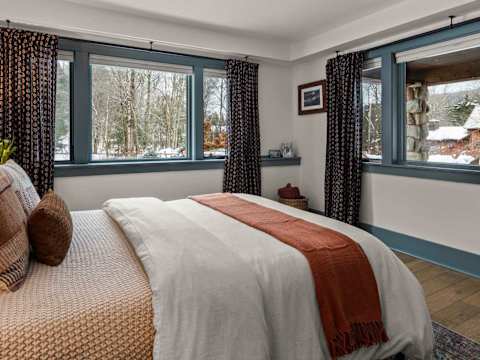 Spacious 5BR Stowe Resort | Forest & River Views photo 30