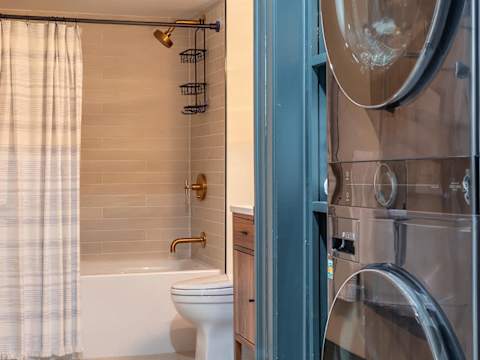 Spacious 5BR Stowe Resort | Forest & River Views photo 36