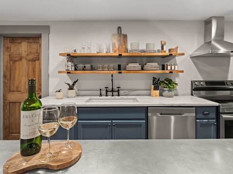 4BR Vermont Condo | Stowe Mountain & River Access photo 4