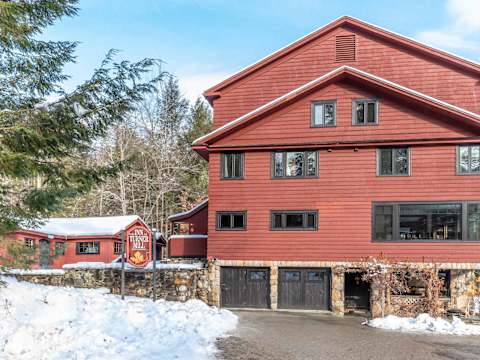 2BR Stowe Mountain Unit | River & Ski Access photo 9