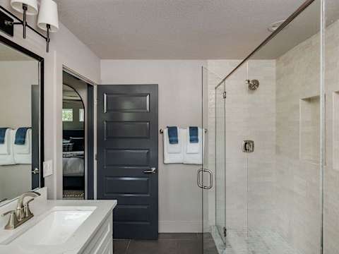 5BR East Austin Home | Shared Pool & Game Room photo 18