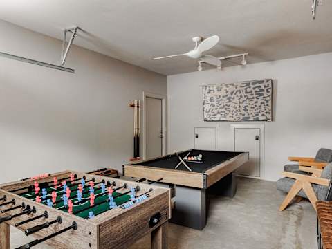 10BR East Austin Combo | Private Pool & Game Rooms photo 5