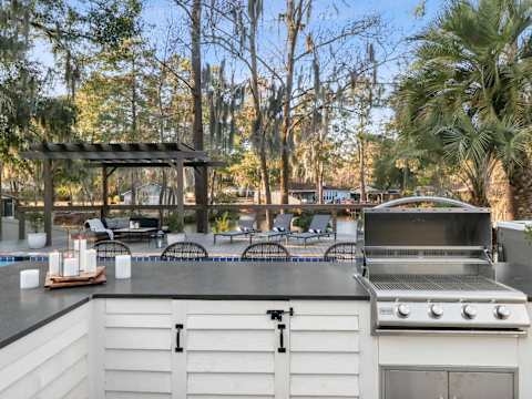8BR Lakefront Estate | Pool, Hot Tub & Lake Access photo 10