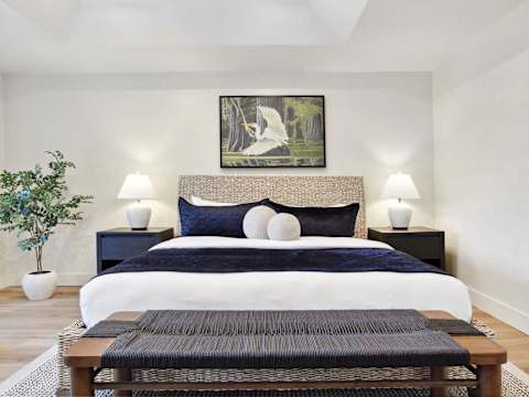8BR Lakefront Estate | Pool, Hot Tub & Lake Access photo 2