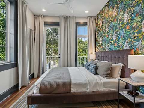 14BR Downtown Combo & Shared Seasonal Pool photo 3