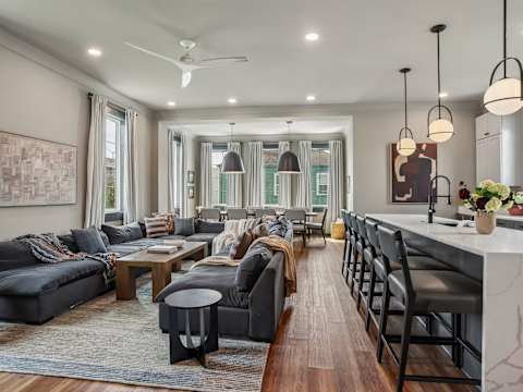14BR Downtown Combo & Shared Seasonal Pool photo 29